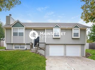 2145 NE Concord St, Lees Summit, MO 64086