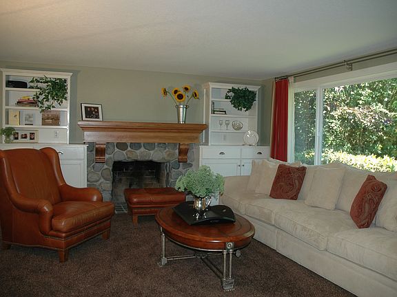 5th image of 18304 40th Ave W
