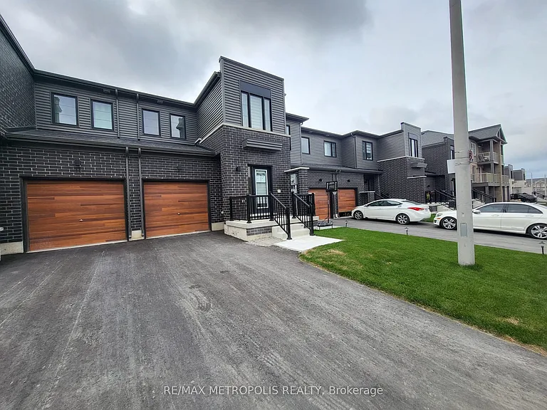 13 Hay Ln — Photo 2