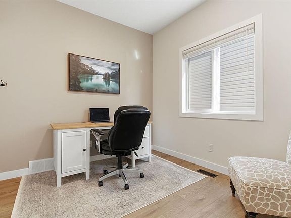 5th image of 117 S Ranchers Vw S