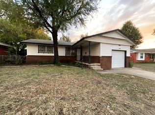 108 NE 9th St, Moore, OK 73160