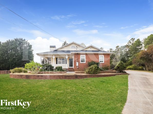 1 White Pines Dr