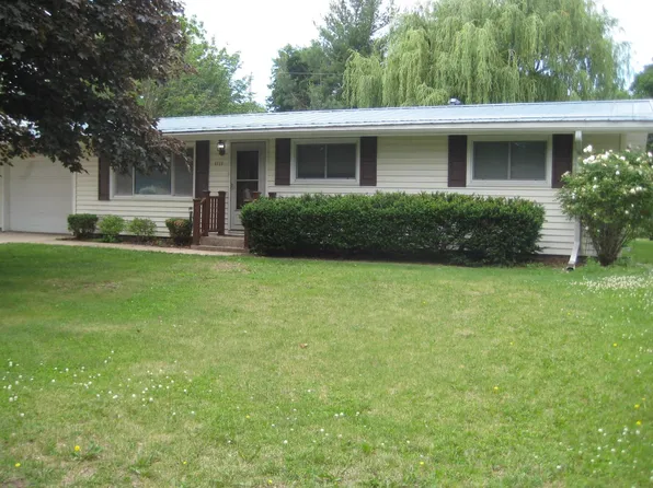 1111 S 5th St, Prairie Du Chien, WI 53821