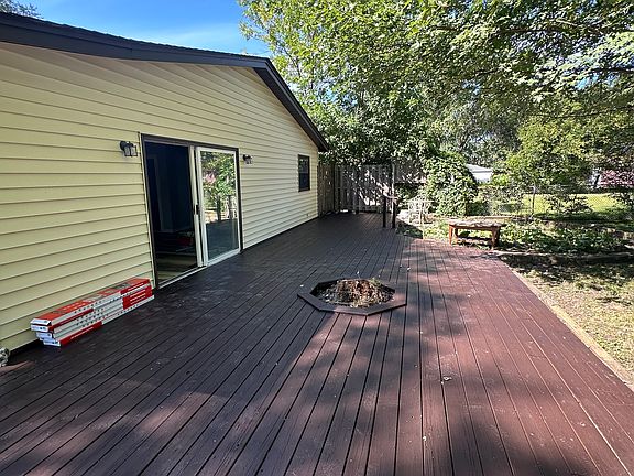 3rd image of 36323 N Edgewood Dr