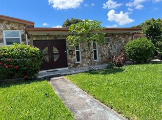 510 NE 180th Dr, North Miami Beach, FL 33162