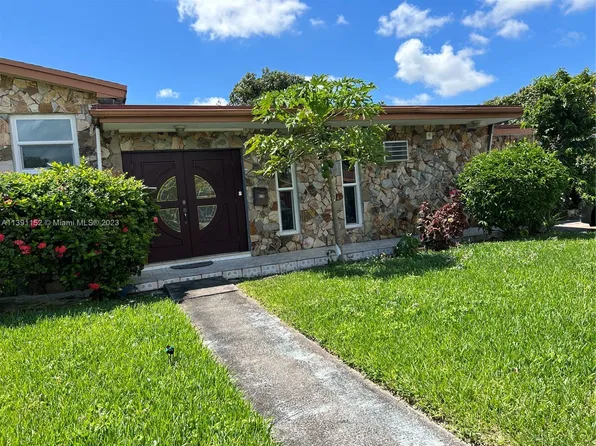 510 NE 180th Dr, North Miami Beach, FL 33162