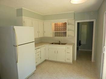 4th image of 2006 SE Benson Pl