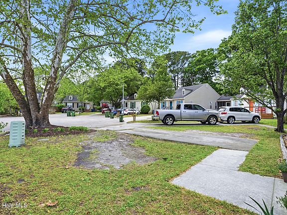 2nd image of 4104 Winterberry Court