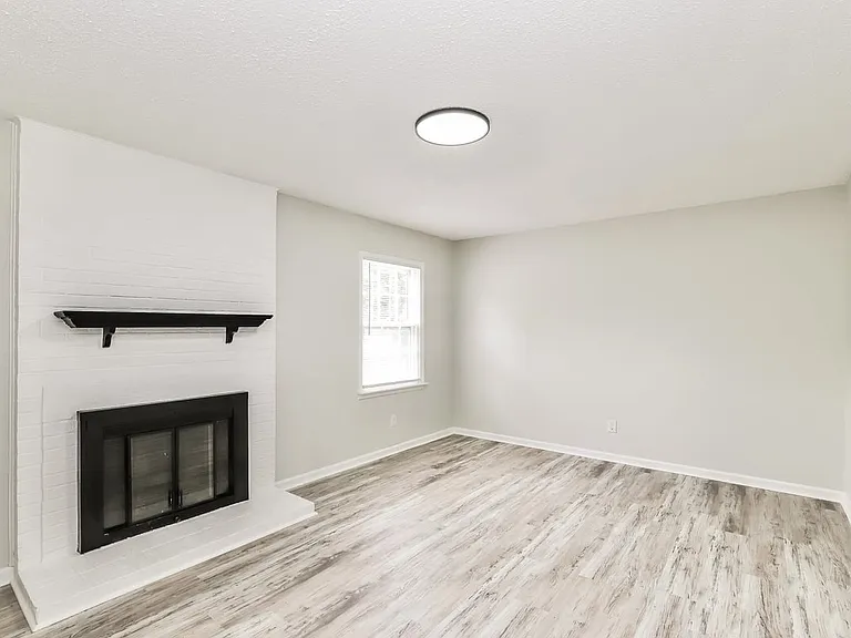 5401 Bayberry Ln — Photo 8