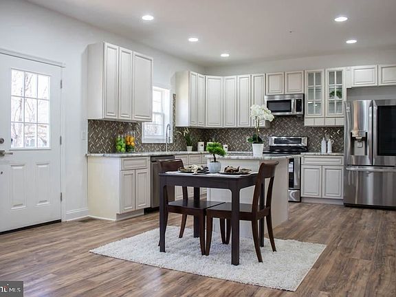 2nd image of 9408 Castle Dr