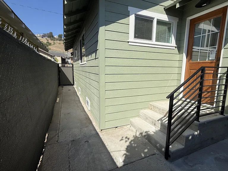 820 Aragon Ave #824 — Photo 14