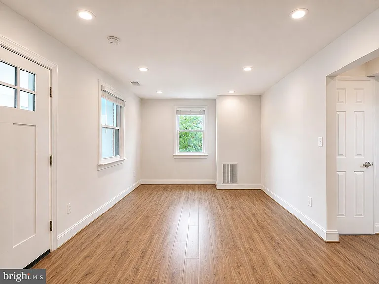 2851 Robinson Pl SE — Photo 23