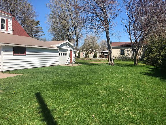 4th image of 1611 Seymour St