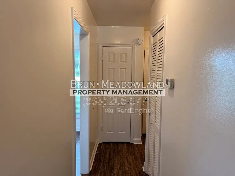9116 Parktop Ln #B — Photo 34