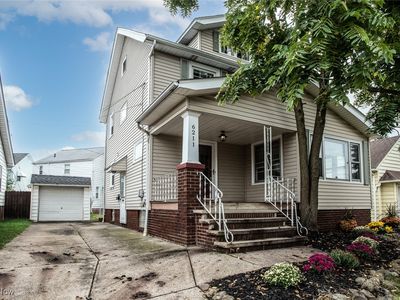 6211 Manchester Rd, Parma, OH, 44129