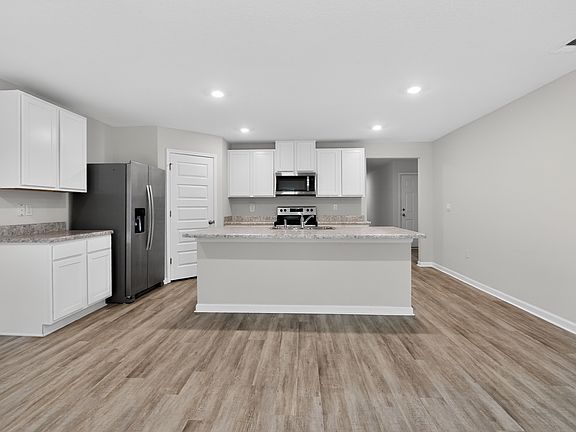 5th image of 6817 Interlachen Ln