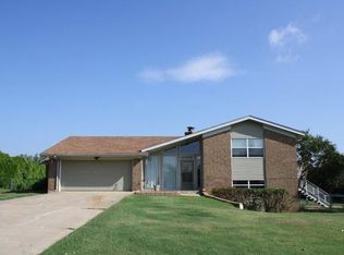 292 Vail Mountain Dr, Lawton, OK 73507
