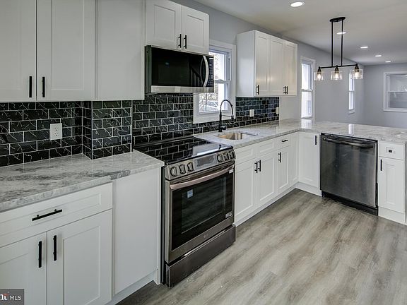 4th image of 310 Virginia Ave