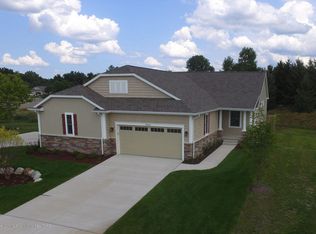 5340 Hawk Hollow Dr E, Bath, MI 48808