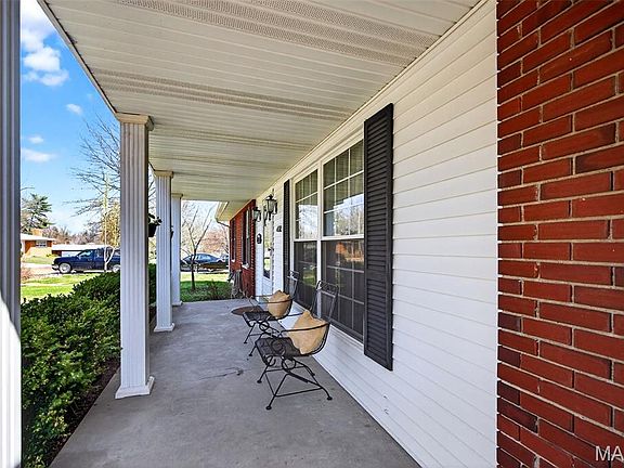 3rd image of 2404 Sunnybrook Dr