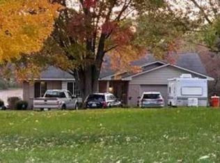 7045 Fowlerville Rd, Fowlerville, MI 48836