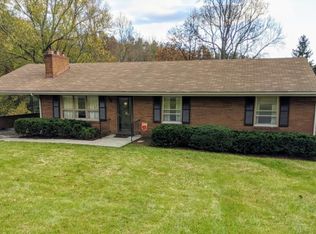459 E Fairlawn Dr, Covington, VA 24426