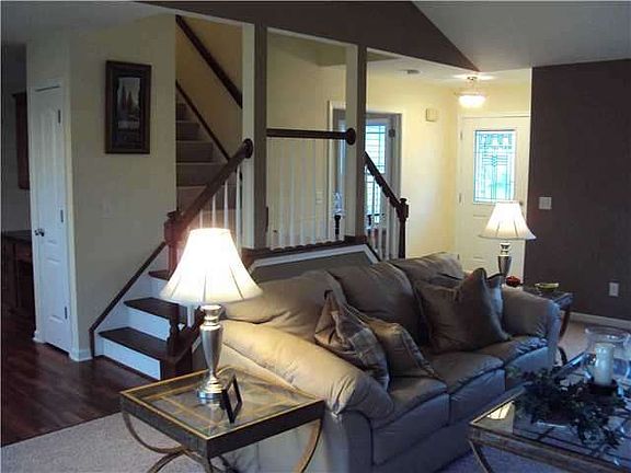 4th image of 1431 Evergreen Dr