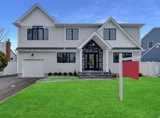 22 Imogene Dr, Massapequa, NY 11758