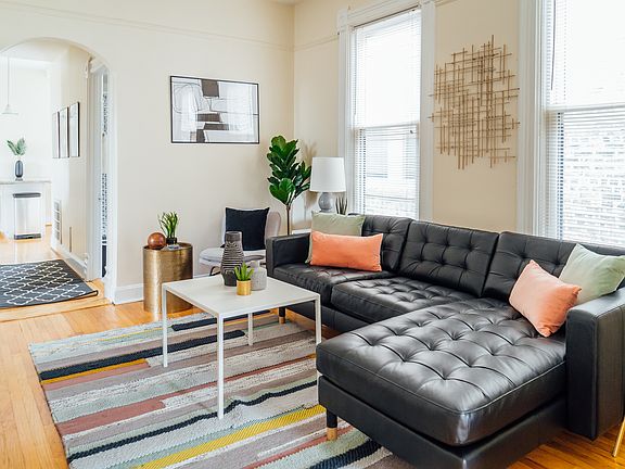 4th image of 2029 N Sheffield Ave APT 3