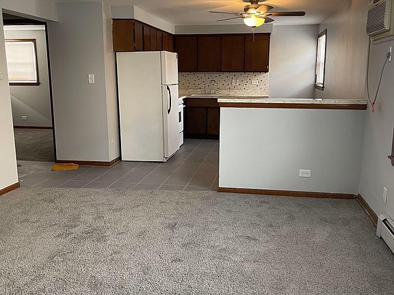 3rd image of 11830 S Karlov Ave APT 1W
