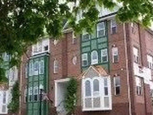 223 N Michigan Ave APT 10, Howell, MI 48843