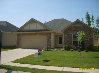 240 Fox Run Ln, Pell City, AL 35125