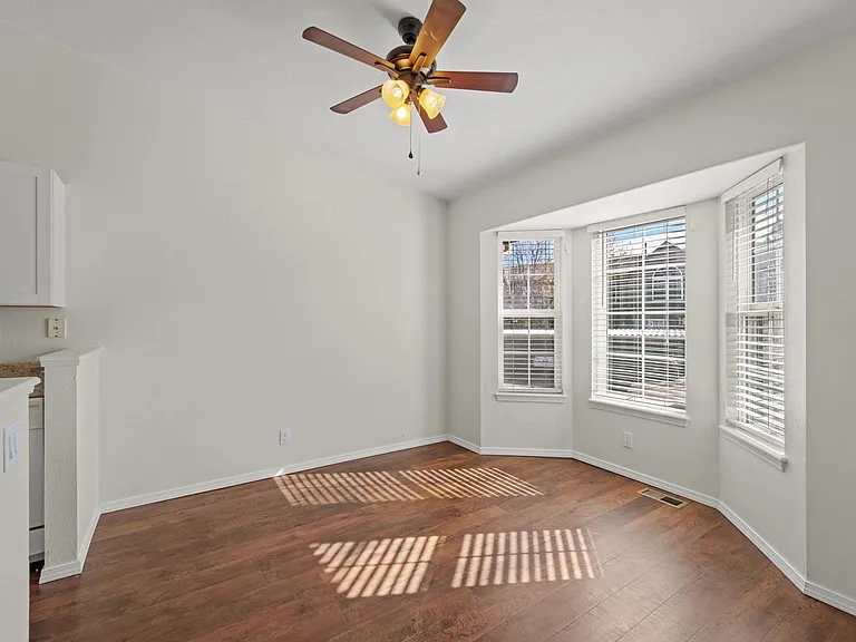 6082 Colony Cir — Photo 7