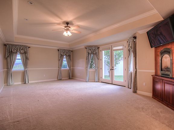 5th image of 39440 Calle Contento
