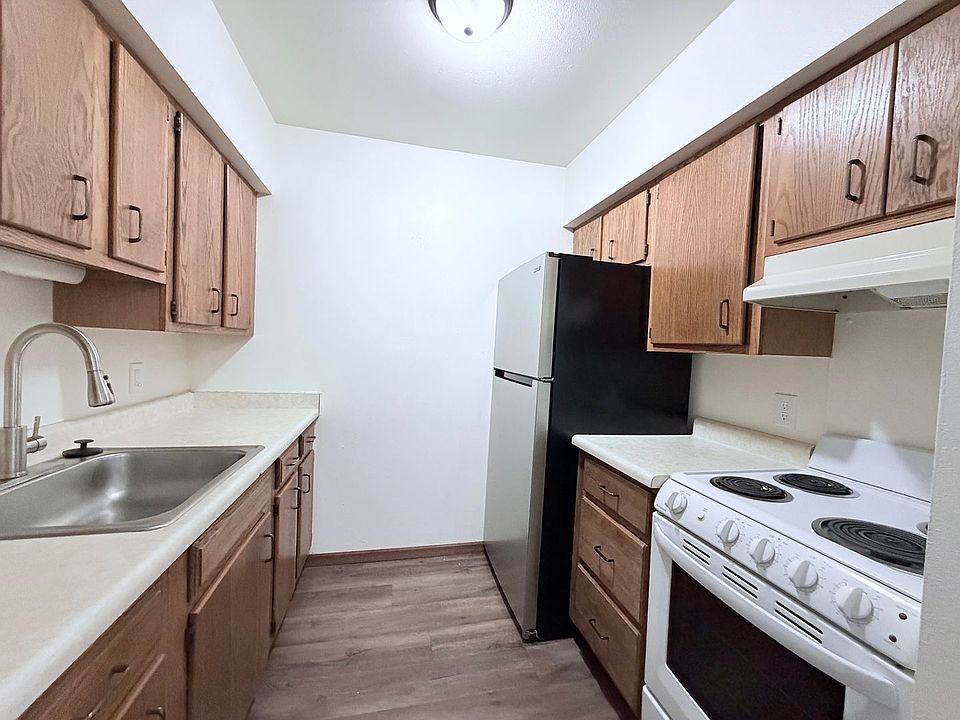 1st image of 130 S Burritt Ave #17258651