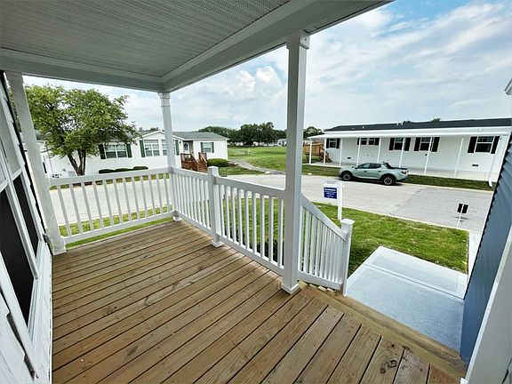 4th image of 25820 Doral Dr