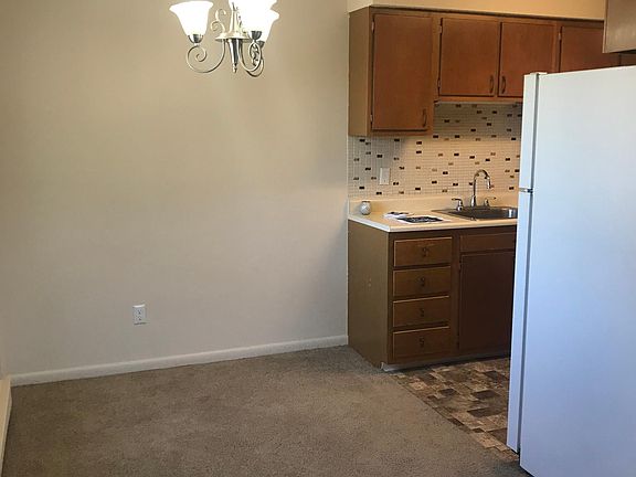 4th image of 1137 Michigan Ave E APT 36
