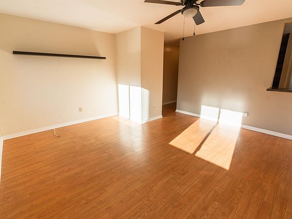 5th image of 1335 Airport Dr APT G07
