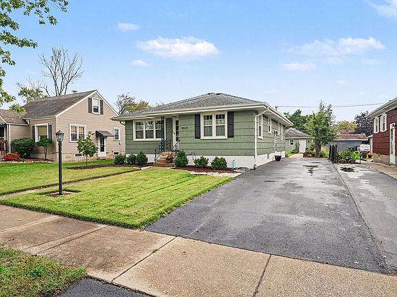 2nd image of 18525 Miller Dr