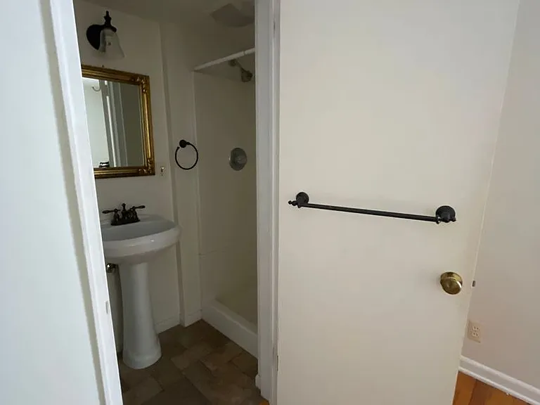 241 Boughey St — Photo 11