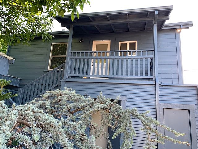 1st image of 428 Benton St #B