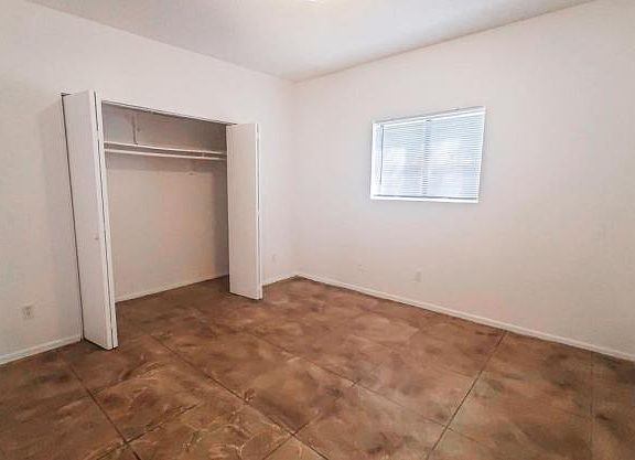 3rd image of 3409 E Water St Unit 1
