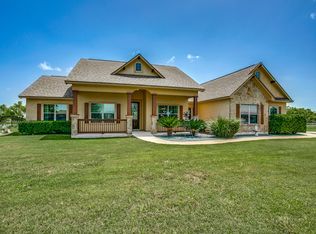 15938 Lake Shore Dr, Lytle, TX 78052