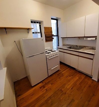 5th image of 97 Clinton St #4