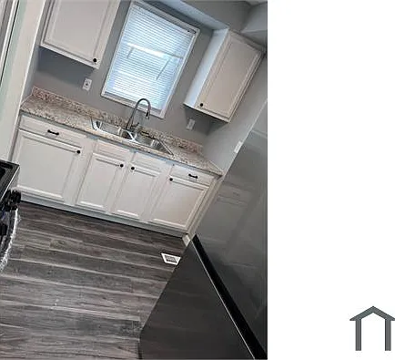 3 bed, 1194 sqft, $2,678 — Photo 2