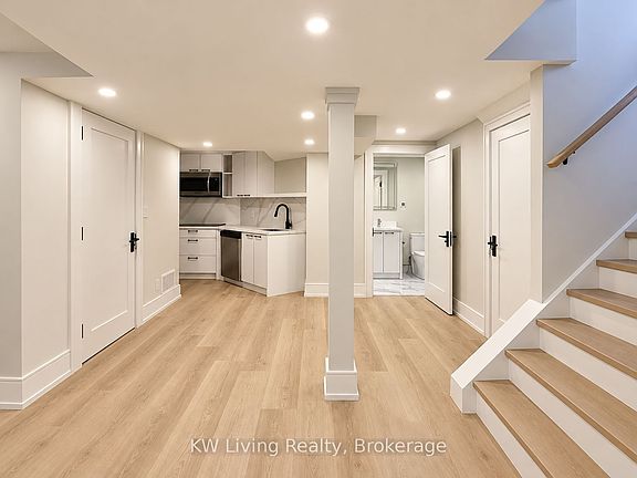 4th image of 4361 Violet Rd