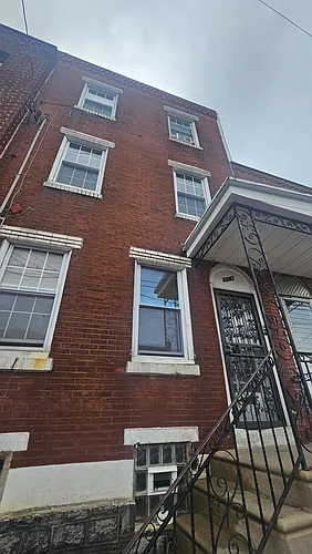 3287 E Thompson St #2 Photo 1