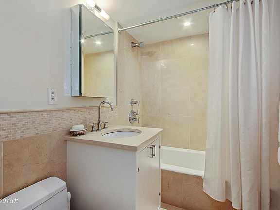 5th image of 200 E 66th St APT C605