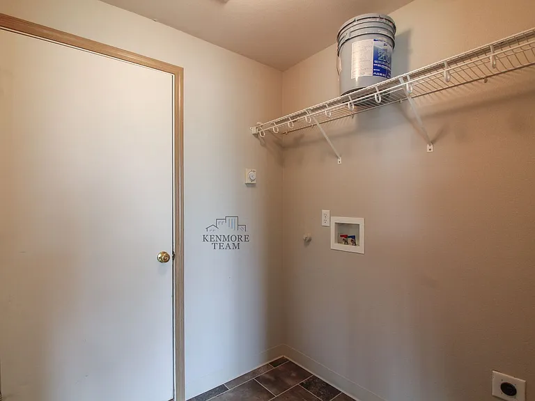 9111 Jersey Dr — Photo 15