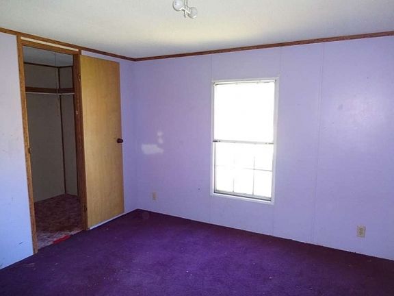 5th image of 130 Island Dr